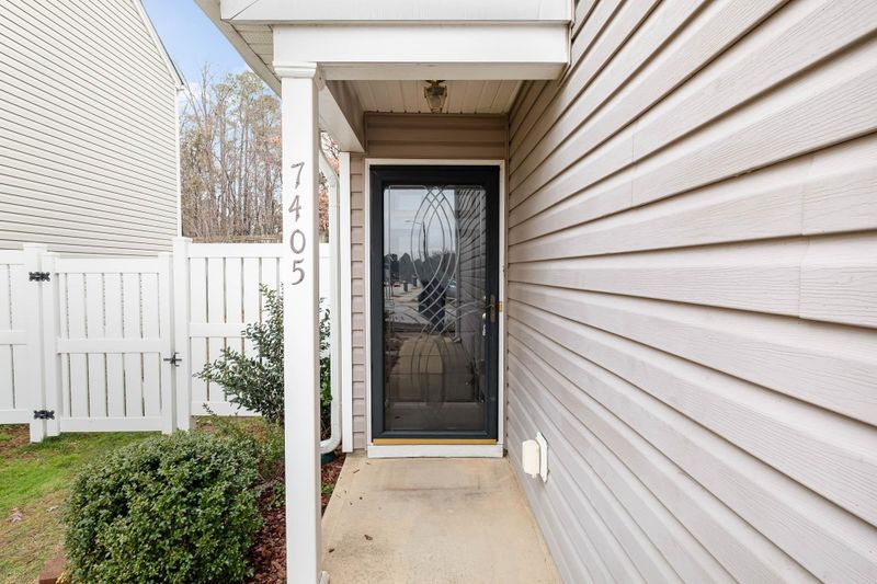 7405 Brighton Hill Ln, Raleigh, NC 27616