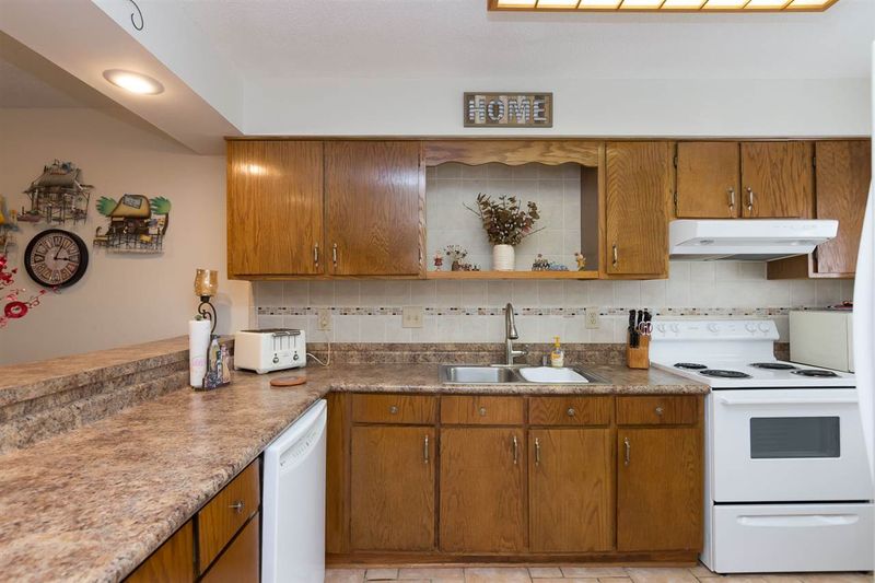 7406 Sandy Creek Dr #5, Raleigh, NC 27615