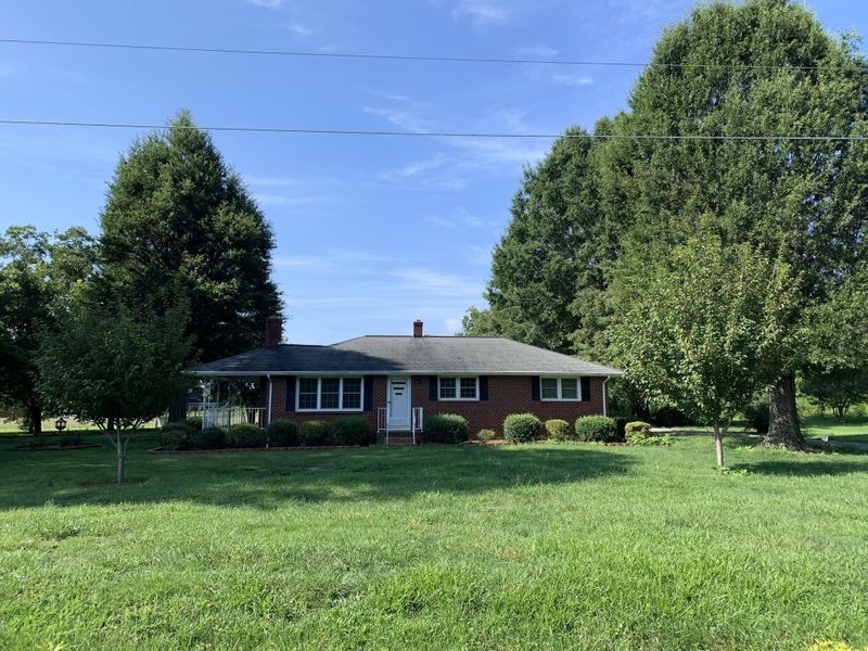 7406 E Washington St, Mebane, NC 27302