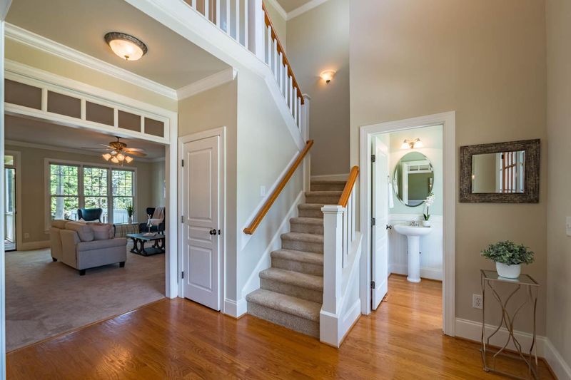 7408 Capulin Crest Dr, Apex, NC 27539