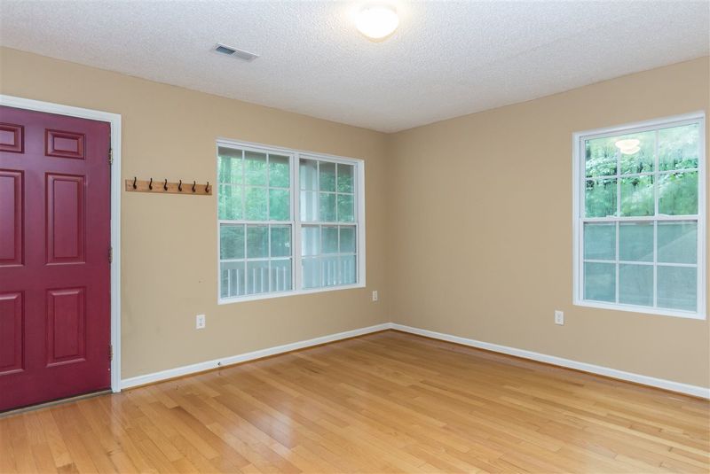 7408 Gold Mine Rd, Chapel Hill, NC 27516