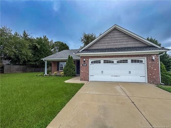 7408 Paxton Dr, Fayetteville, NC 28303