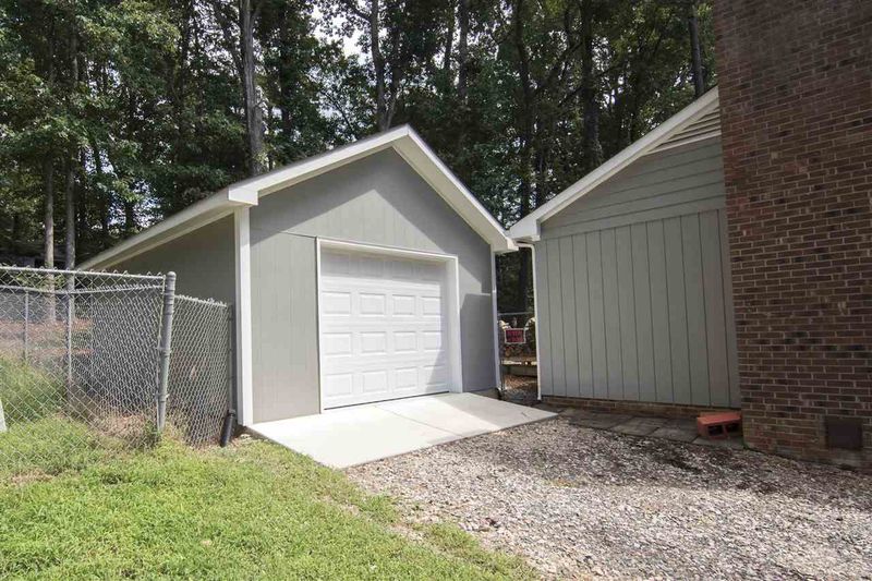 7408 Post Oak Dr, Raleigh, NC 27615
