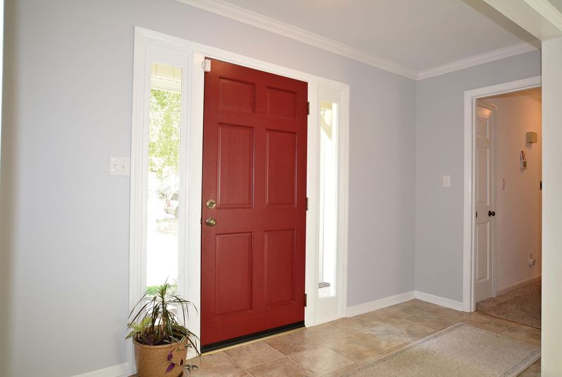 7409 Peppercorn Ct, Raleigh, NC 27613