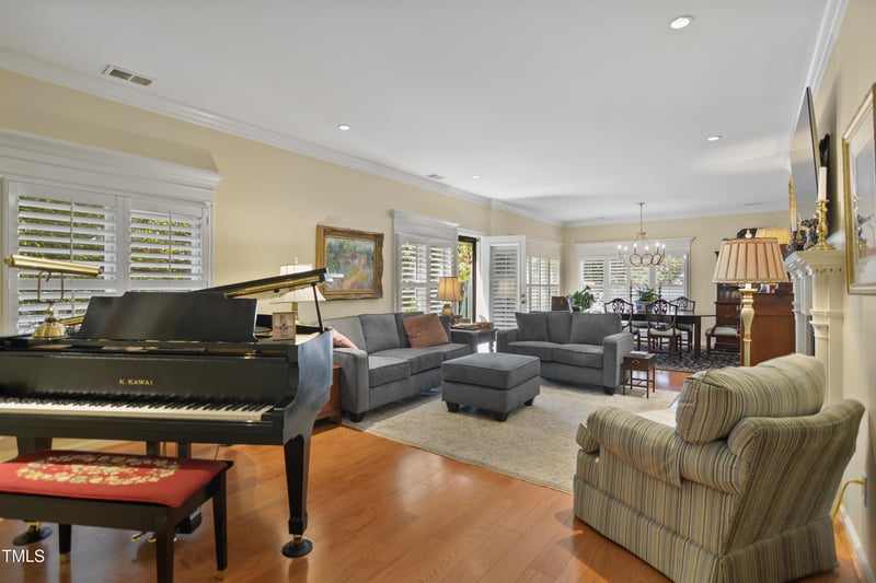 741 Bishops Park Dr #105, Raleigh, NC 27605