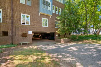 741 Bishops Park Dr #105, Raleigh, NC 27605