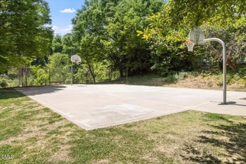 741 Bishops Park Dr #201, Raleigh, NC 27605