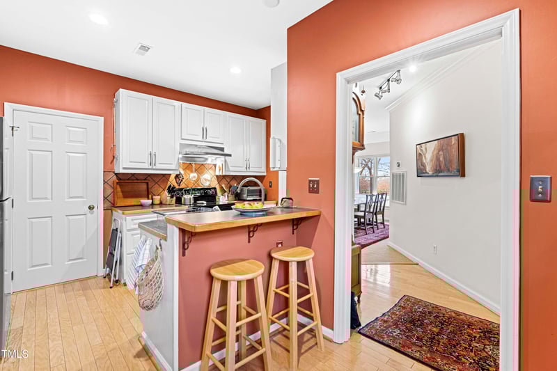 741 Bishops Park Dr #204, Raleigh, NC 27605