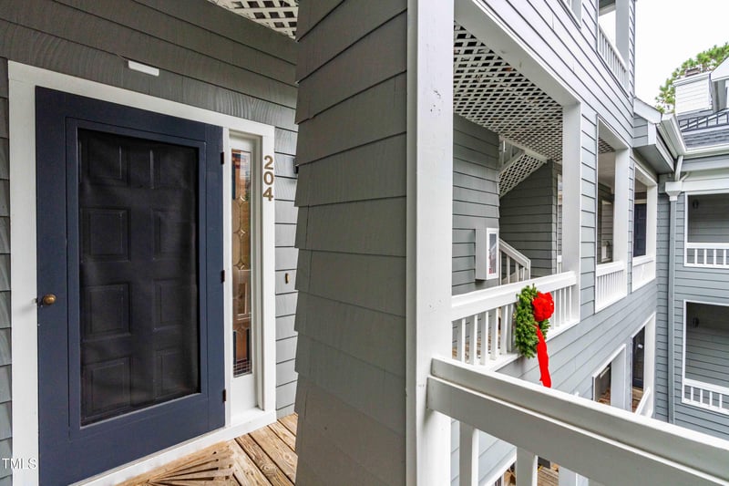 741 Bishops Park Dr #204, Raleigh, NC 27605