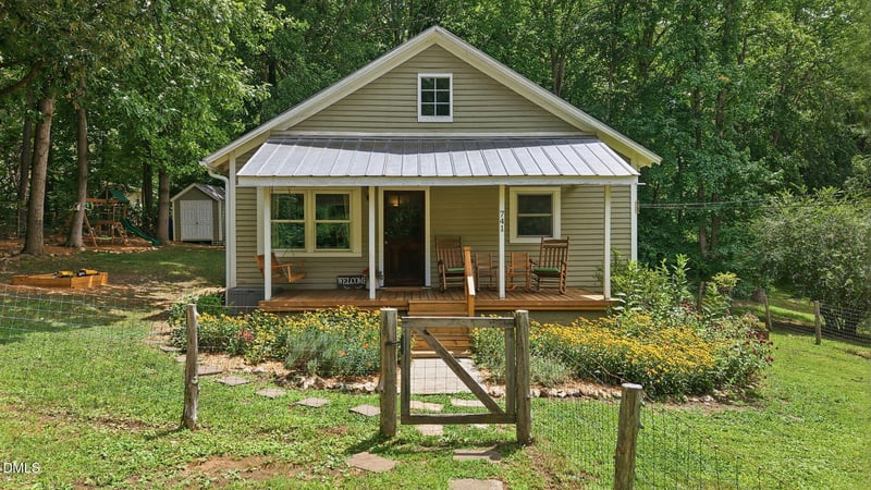 741 Latimer St, Hillsborough, NC 27278