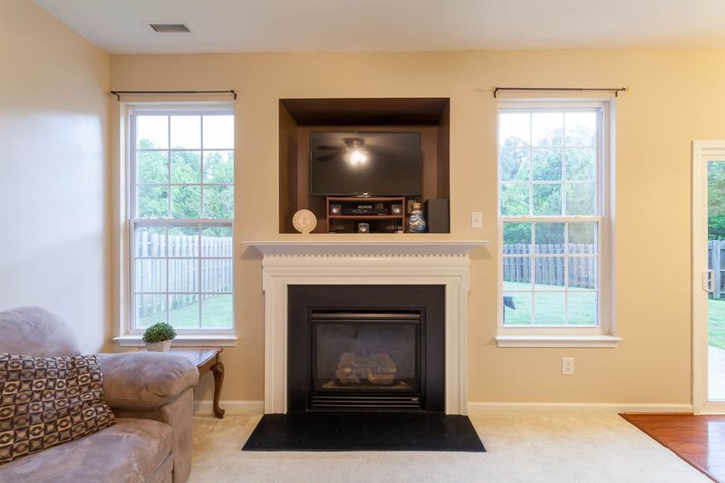 7411 Leesville Rd, Durham, NC 27703