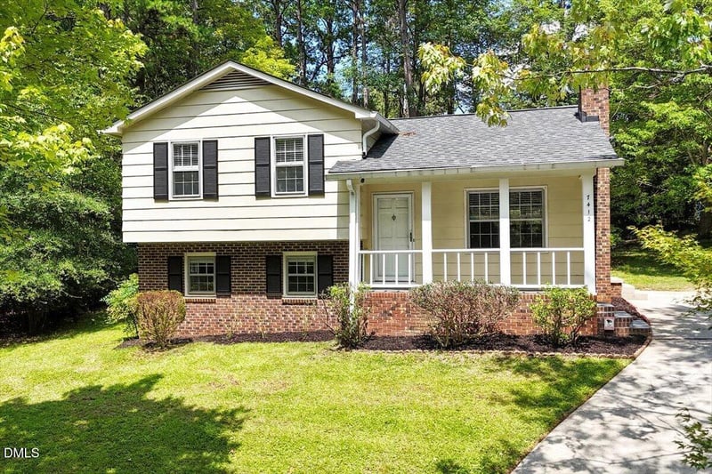7412 Barberry Ct, Raleigh, NC 27615