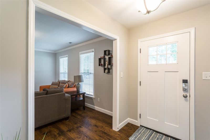 7412 Cape Charles Dr, Raleigh, NC 27617