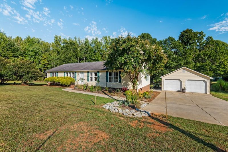 7414 Russell Rd, Durham, NC 27712