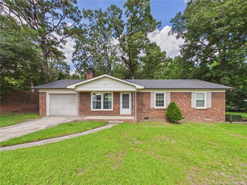 742 Appalachin Dr, Fayetteville, NC 28311