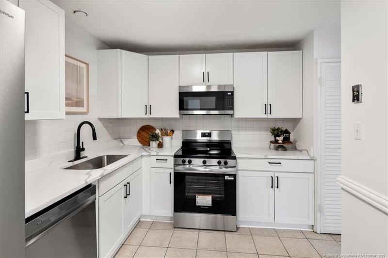742 Newport Rd, Fayetteville, NC 28314