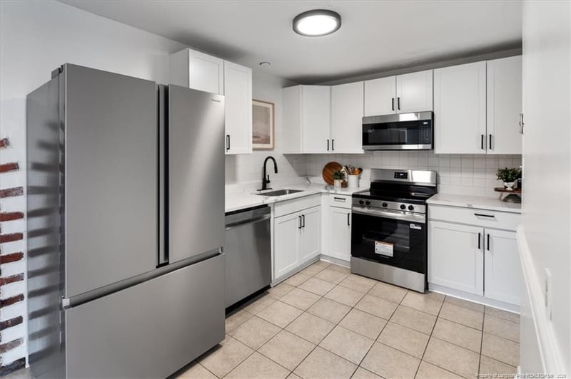 742 Newport Rd, Fayetteville, NC 28314