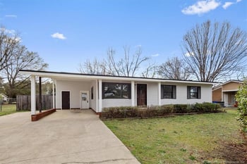 742 Newport Rd, Fayetteville, NC 28314