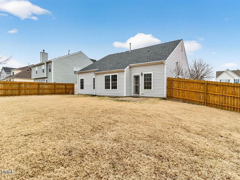 742 Willow Bay Dr, Fuquay Varina, NC 27526