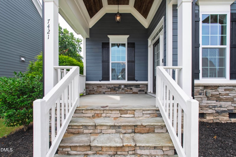 7421 Stonehenge Farm Ln, Raleigh, NC 27613
