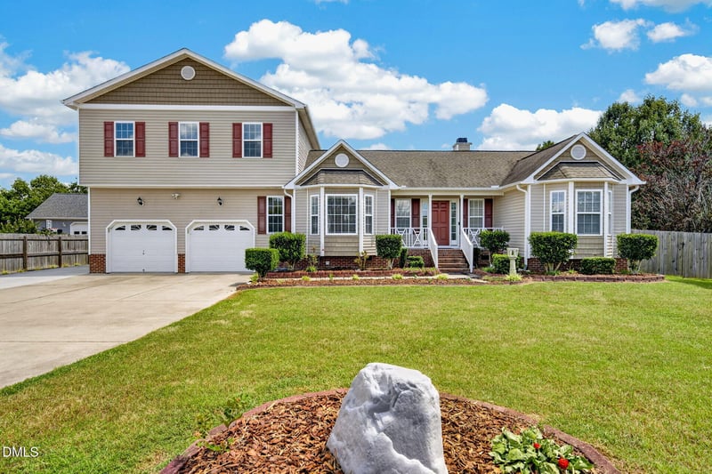 7425 Blannie Farms Ln, Willow Springs, NC 27592