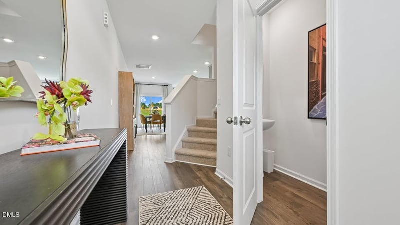 7425 Bourbon Briar Dr, Raleigh, NC 27604