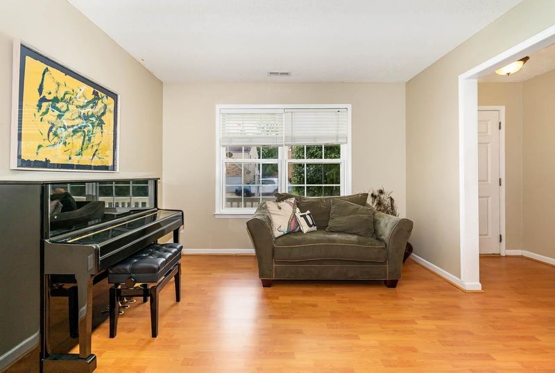 7425 Brighton Village Dr, Raleigh, NC 27616