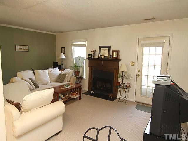 7427 Ashbury Ct, Raleigh, NC 27615