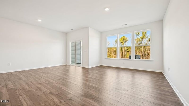 7427 Bourbon Briar Dr, Raleigh, NC 27604