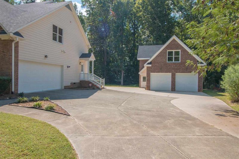 7429 Heartland Dr, Wake Forest, NC 27587