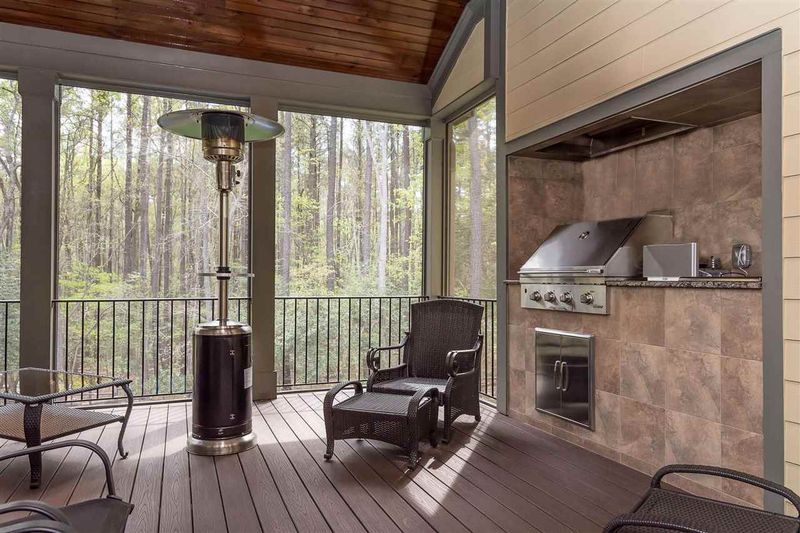 7429 Sextons Creek Dr, Raleigh, NC 27614