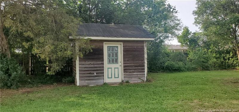 743 Carolina Dr, Dunn, NC 28334