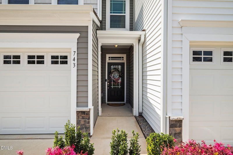 743 Creekway Dr, Fuquay Varina, NC 27526