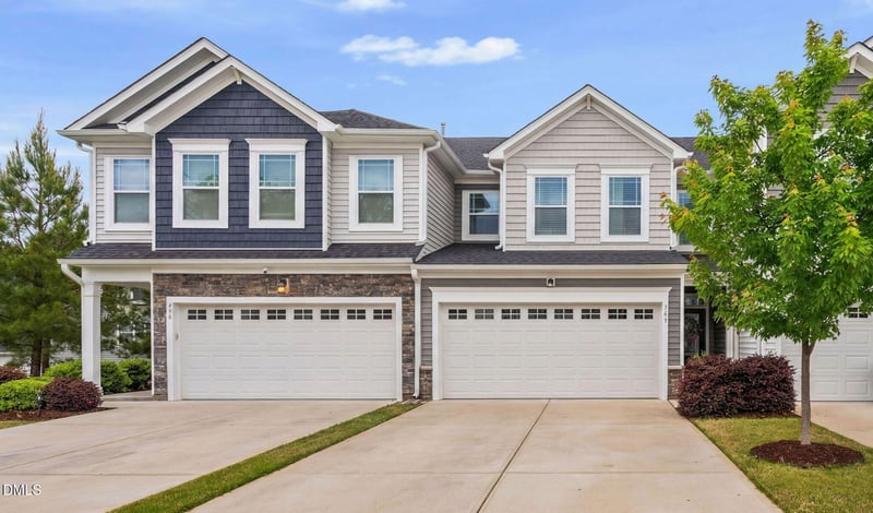 743 Creekway Dr, Fuquay Varina, NC 27526