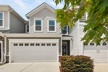 743 Creekway Dr, Fuquay Varina, NC 27526