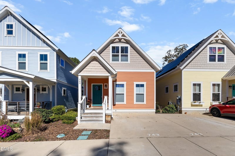 743 Lorentello Cir, Hillsborough, NC 27278