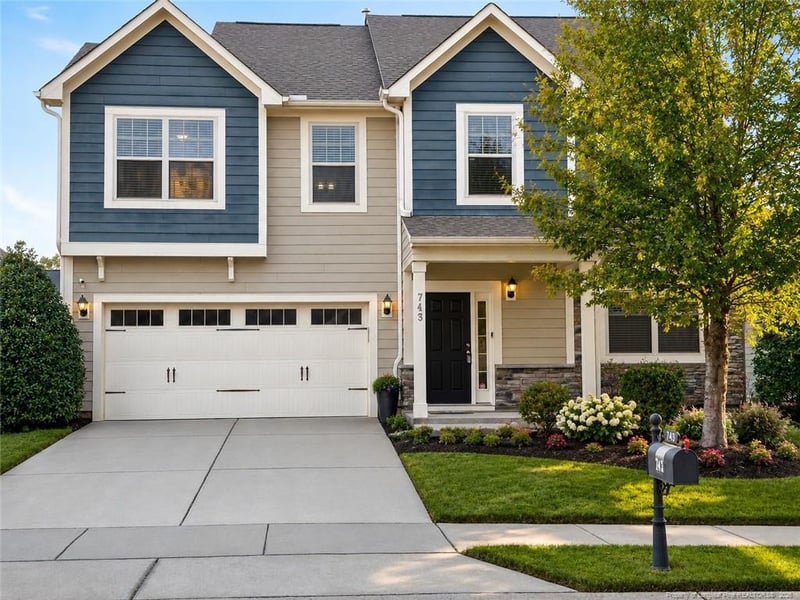 743 Shoals Lake Dr, Fuquay Varina, NC 27526