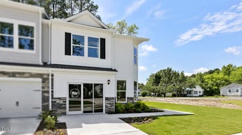 7431 Bourbon Briar Dr, Raleigh, NC 27604