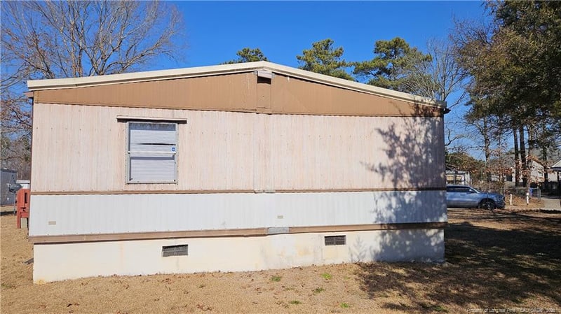 7433 Layton Dr, Fayetteville, NC 28314