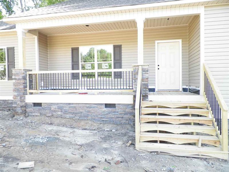 744 W Watson Rd, Benson, NC 27504