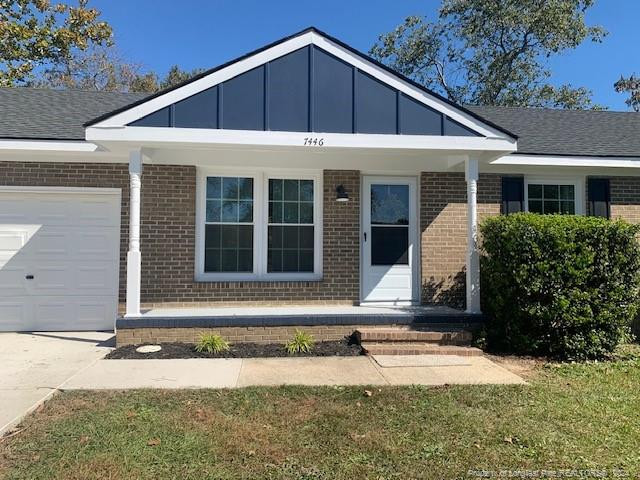 7446 Ryan St, Fayetteville, NC 28314