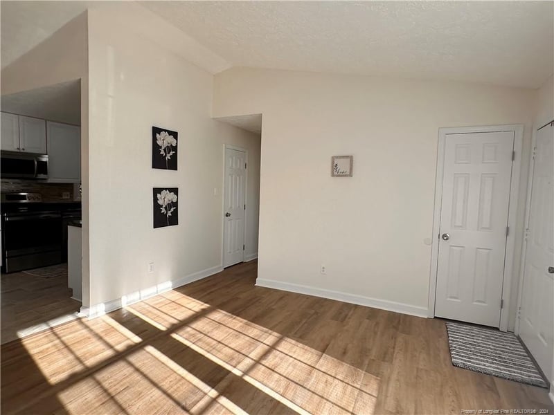 7446 Ryan St, Fayetteville, NC 28314