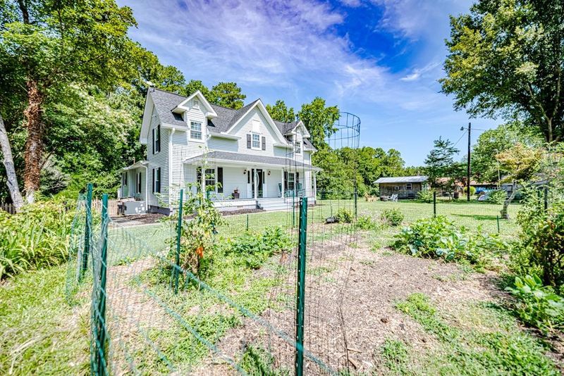 745 Burgess Rd, Apex, NC 27523