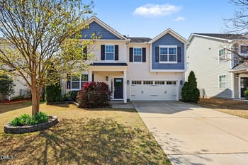 745 Lake Artesia Ln, Fuquay Varina, NC 27526