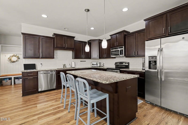745 Lake Artesia Ln, Fuquay Varina, NC 27526