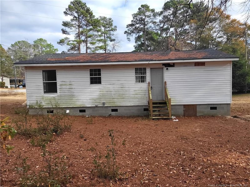 745 Mcarthur Rd, Fayetteville, NC 28311