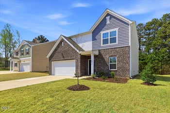 745 Mirror Pond Dr, Zebulon, NC 27597