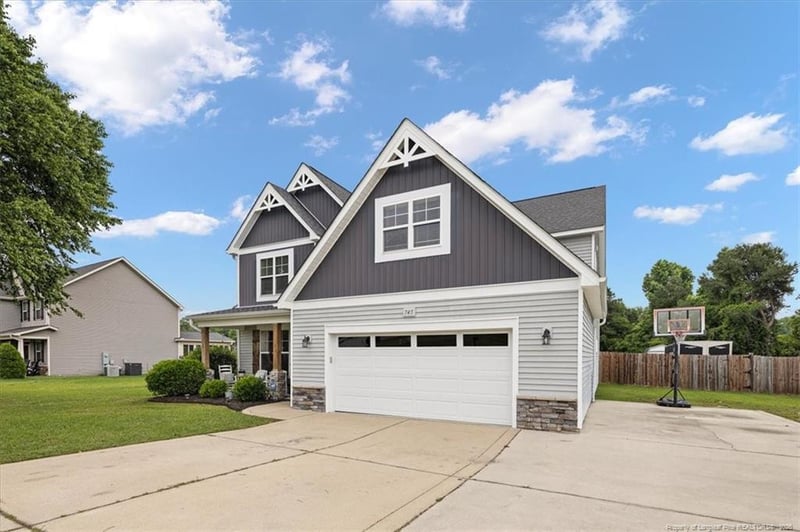 745 Pecan Grove Loop, Hope Mills, NC 28348