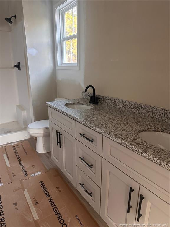 745 Porter Rd, Hope Mills, NC 28348