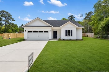 745 Porter Rd, Hope Mills, NC 28348